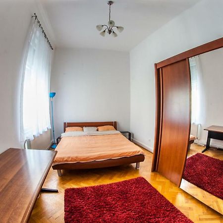 Inner City Apartment Debrecen Eksteriør bilde