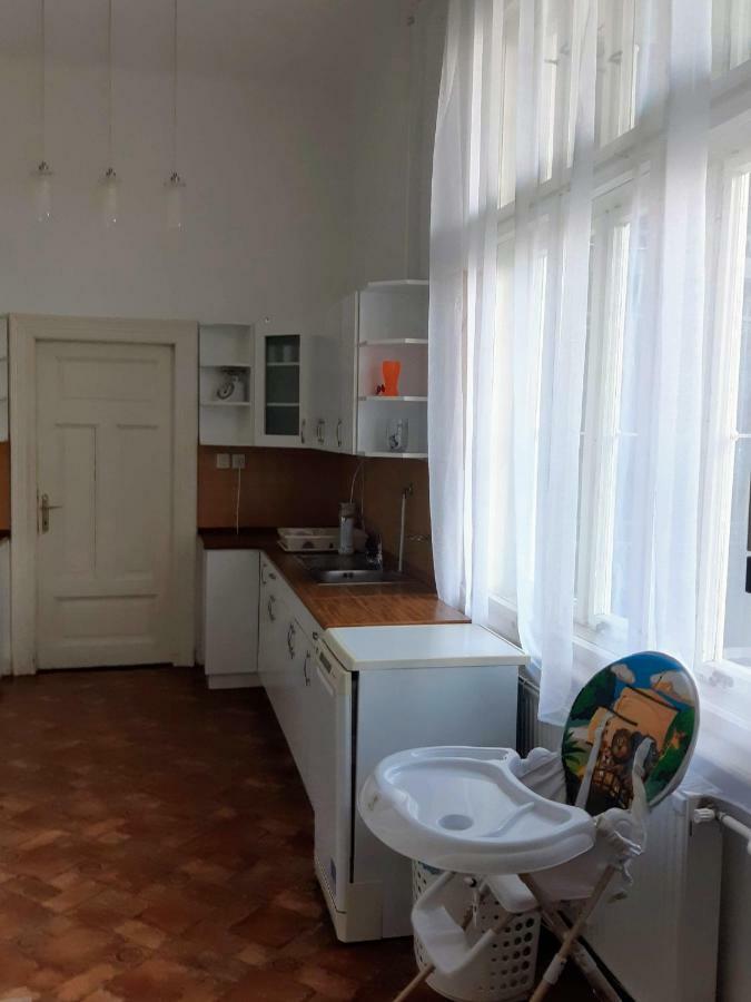 Inner City Apartment Debrecen Eksteriør bilde